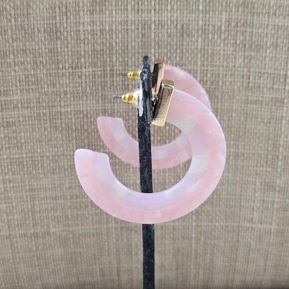 14th & Union Women Earrings Fashion Pink Plastic Hoop Crescent Gold Tone Jewelry - Picture 4 of 11
